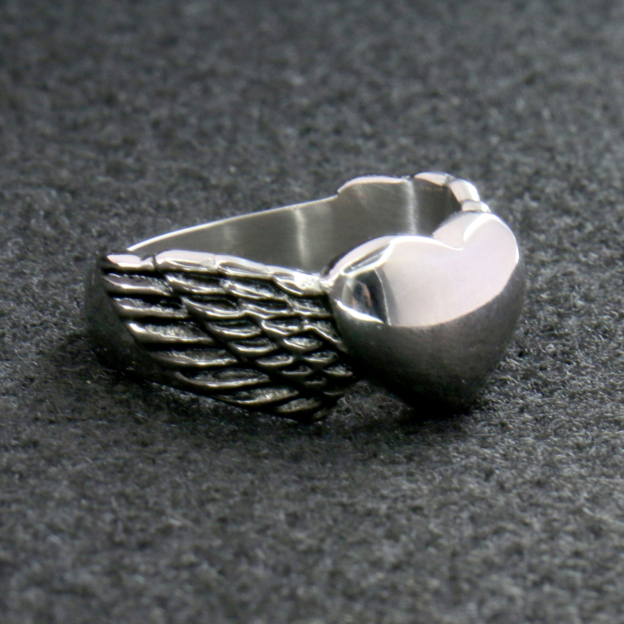 Hot Leathers JWR1101 Women's Silver 'Winged Heart' Stainless-Steel Ring